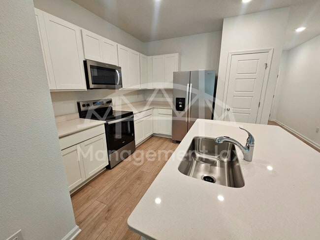 Photo - 5914 Ortega Lk Dr Townhome