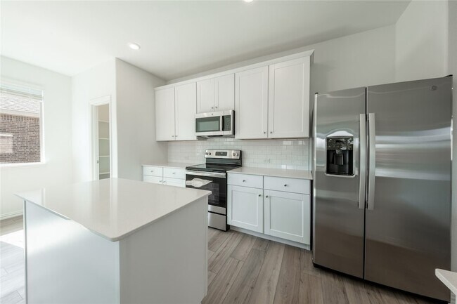 Foto del edificio - 340 Wentworth Dr