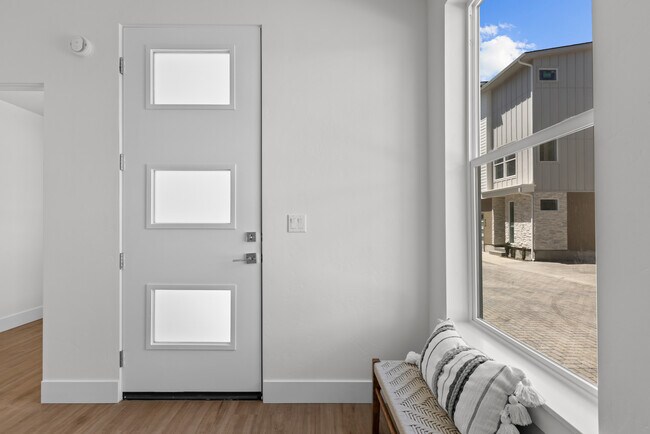 Foto del edificio - 509 E Violets Cv Ln