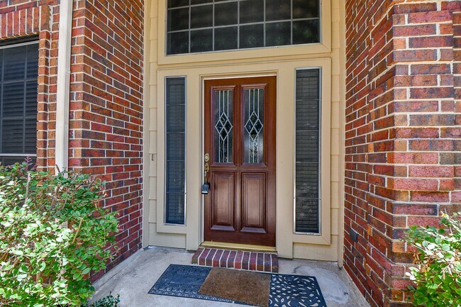 Foto del edificio - 6335 Oakburl Ln