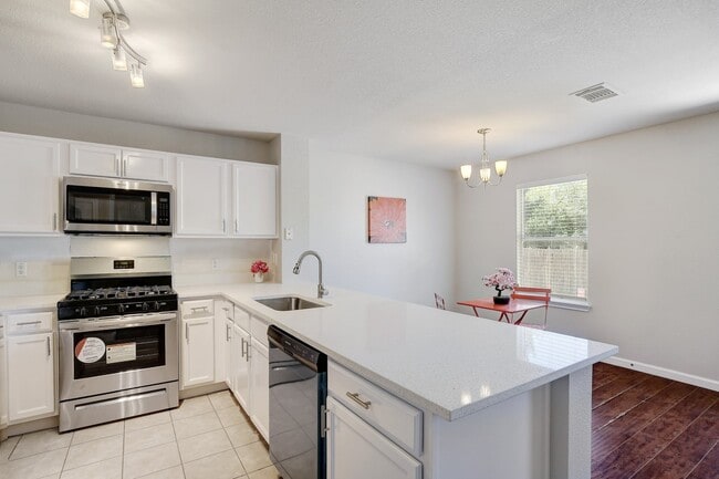 Building Photo - 5713 Abby Ann Ln