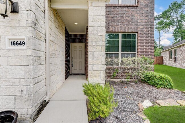 Building Photo - 16649 Conner Creek Ln