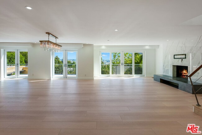 Foto del edificio - 1404 Devlin Dr