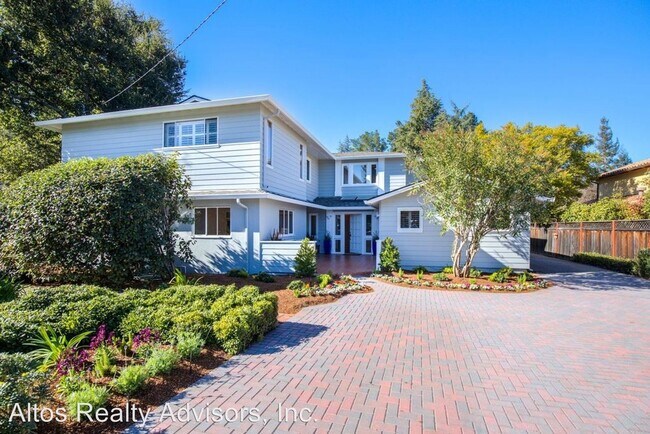 Building Photo - 5 br, 3.5 bath House - 1460 Aura Way