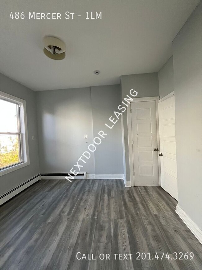 Foto del edificio - 486 Mercer St