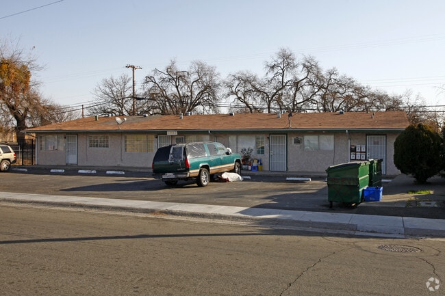 Building Photo - 2992 Altos Ave