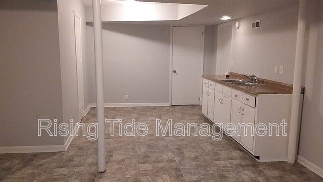 Foto del edificio - 7016 Briarwood Ln