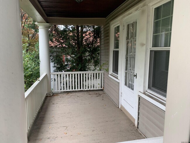 Foto del edificio - 152 S Allen St