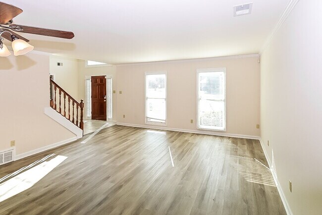 Foto del edificio - 10338 Ivy Laurel Cove