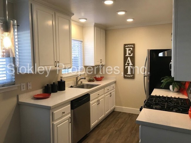 Building Photo - 235 Boyd Rd