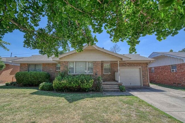 Photo - 1428 Lindale Ave House