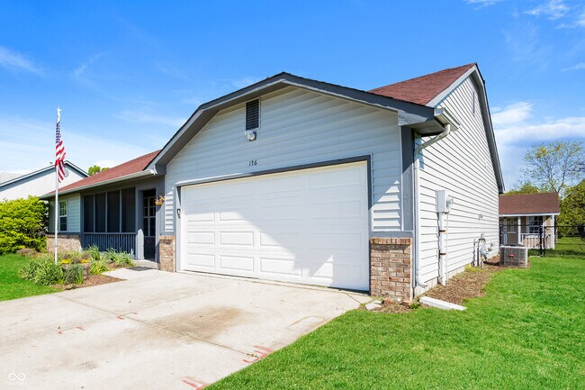 Building Photo - 176 Lullaby Ct