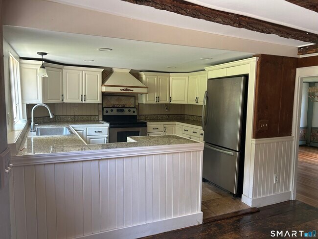 Building Photo - 957 Palisado Ave