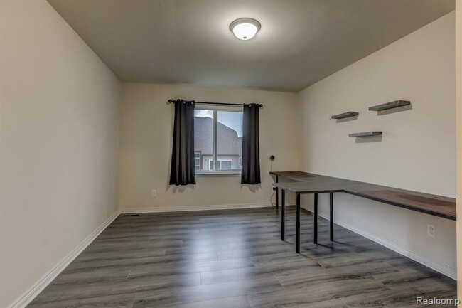 Building Photo - 30424 Berghway Trail