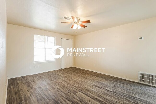 Building Photo - 3 Bedroom Pet-Friendly Home in Oklahoma Ci...