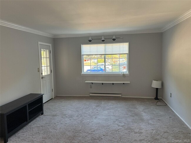 Foto del edificio - 608 Fox Run Ln