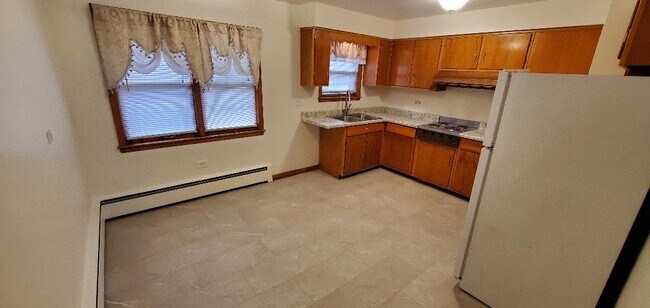 Kitchen - 7400 W Diversey Ave