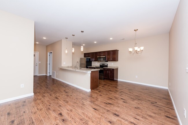 Foto del edificio - Willowbrooke Luxury Townhouses