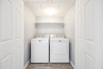 Building Photo - 5005 Georgi Ln