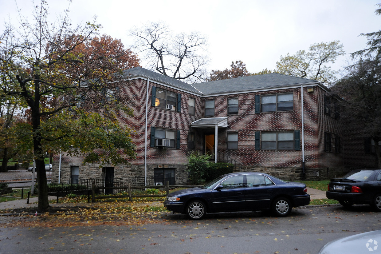 Foto del edificio - Sprague Court Apartments