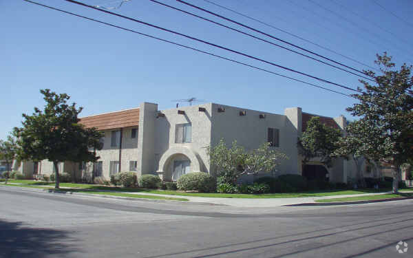 Primary Photo - 1314 W 168th St