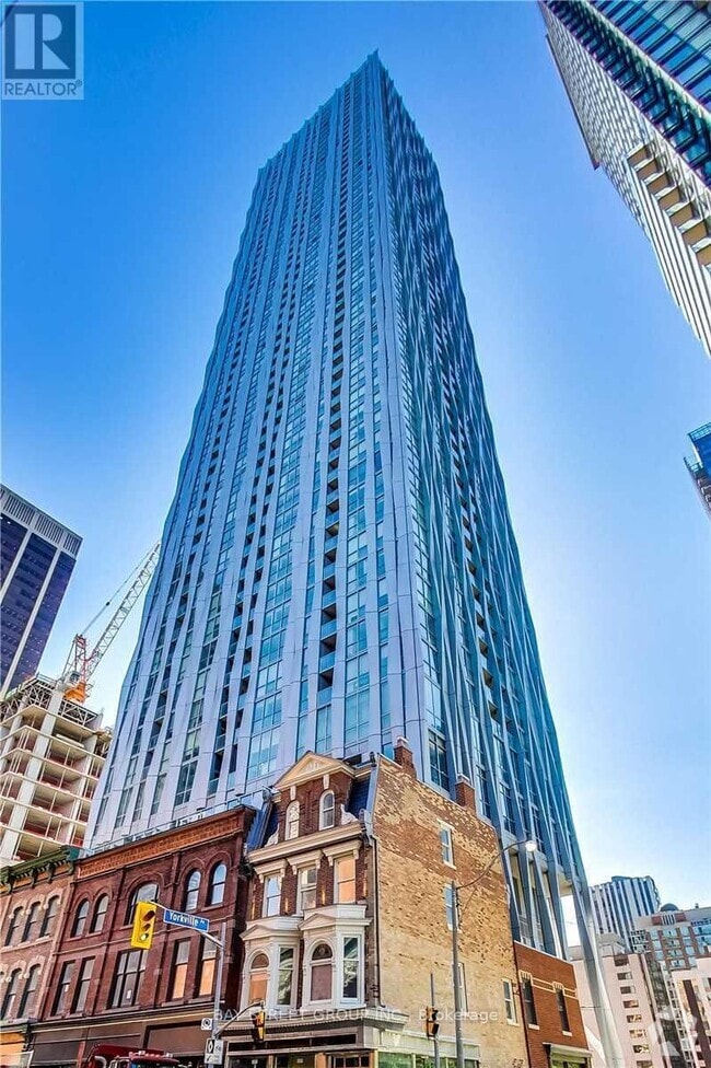 Building Photo - 1-2501 Yorkville Ave