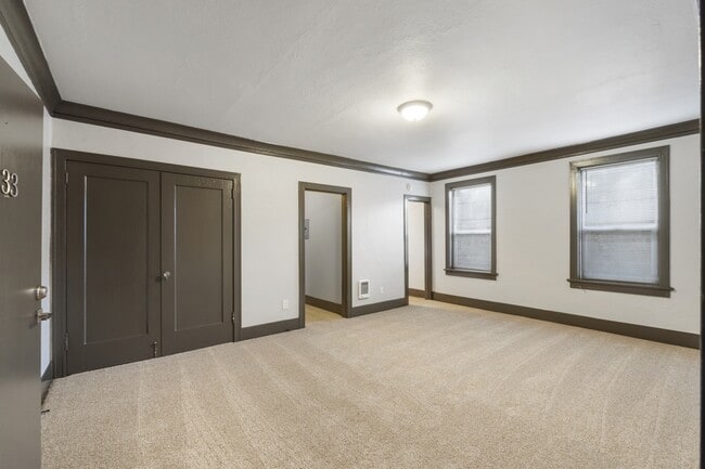 Foto del edificio - 16 N Broadway St