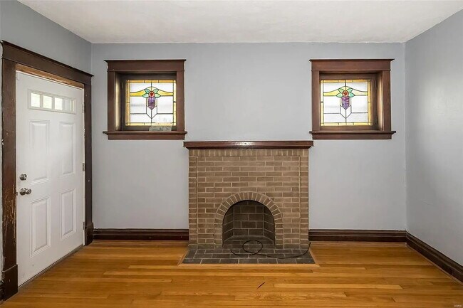 Foto del edificio - "Charming 2-Bed Duplex Retreat on Pennsylvania Ave – Spacious 1170 Sq Ft in Vibrant St. Louis!"