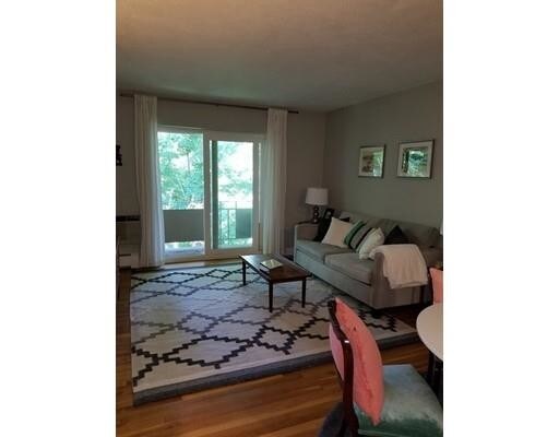 Foto del edificio - 135 Granite Ave