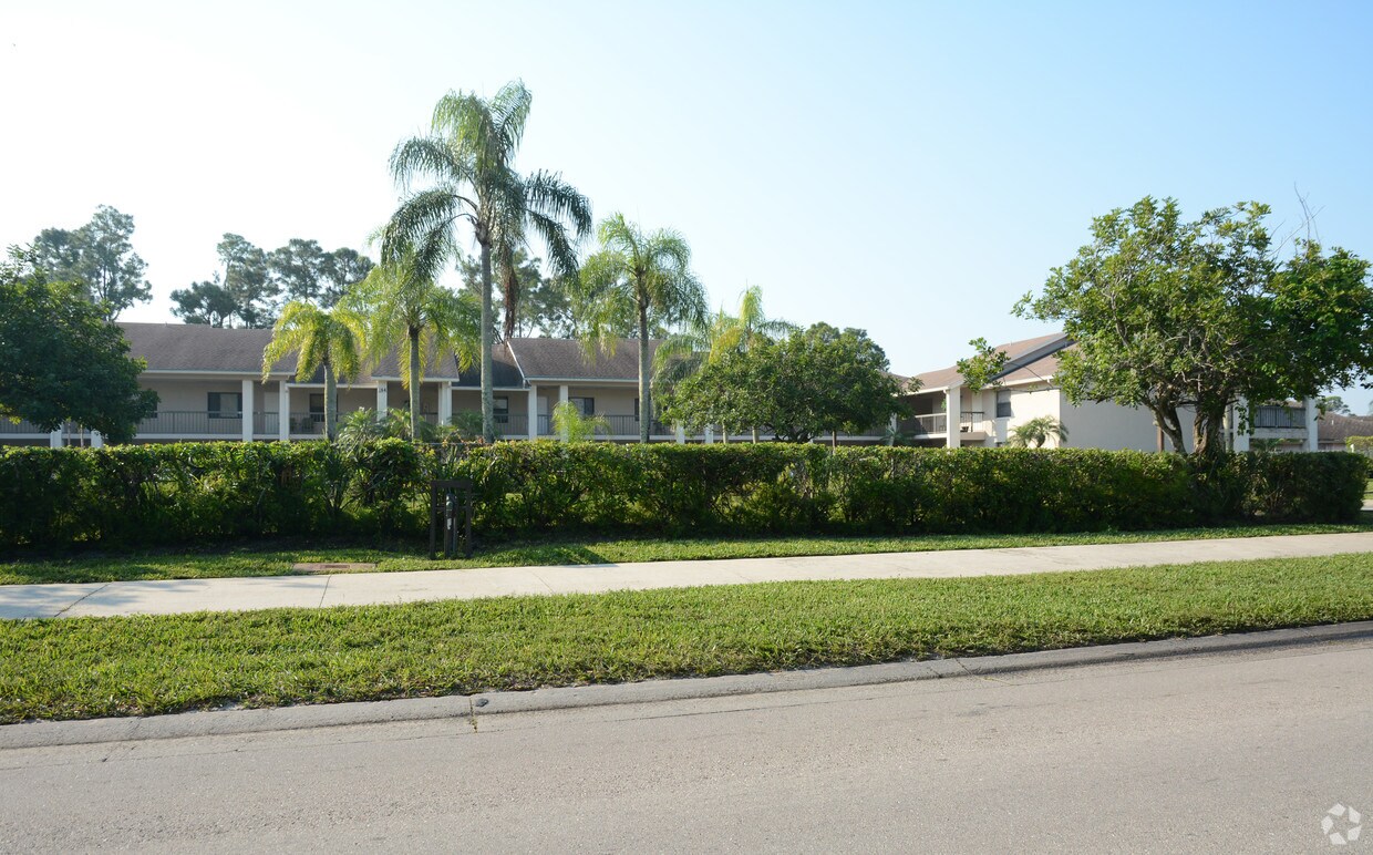 Foto del edificio - 164 Sparrow Dr
