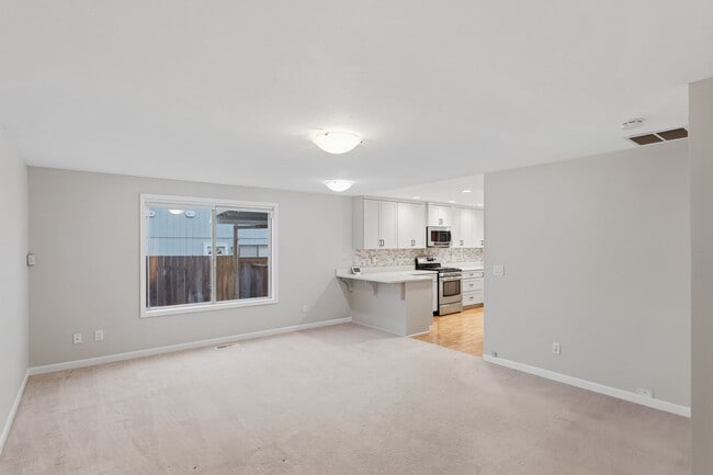 Building Photo - Greenway Park Neighborhood