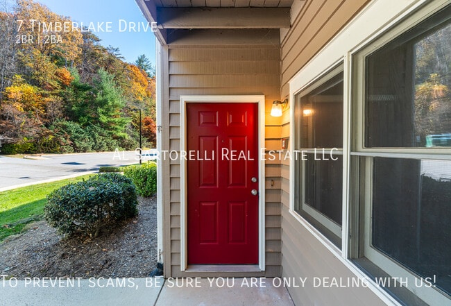 Foto del edificio - 7 Timberlake Dr