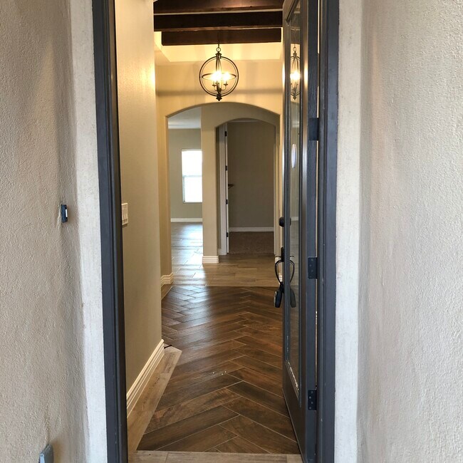 Foto del edificio - 13753 Blackburn Ave