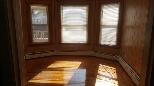 Building Photo - 42-44 Carmel St