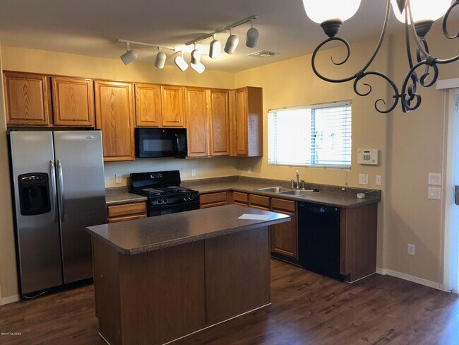 Building Photo - 3248 N Rambling Creek Pl