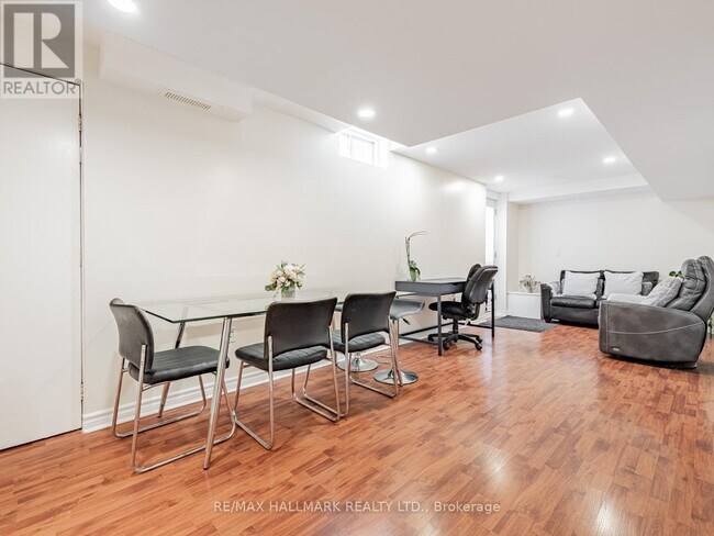 Photo du bâtiment - 2 Michelle Dr