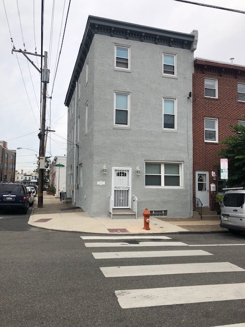 Primary Photo - 2500 E Dauphin St