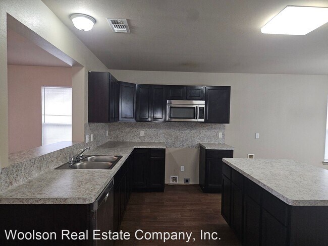 Building Photo - 3 br, 2 bath House - 3304 Swan Drive