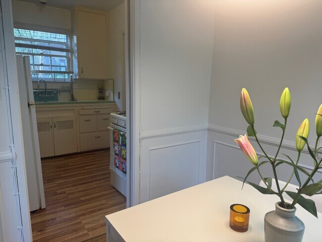 Foto del edificio - 854 Sayre Ln