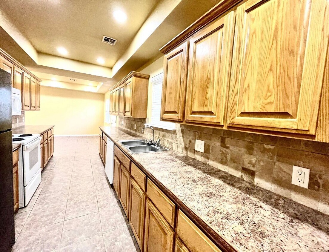 321 E Modoc Ave, McAlester, OK 74501 Townhome Rentals in McAlester OK