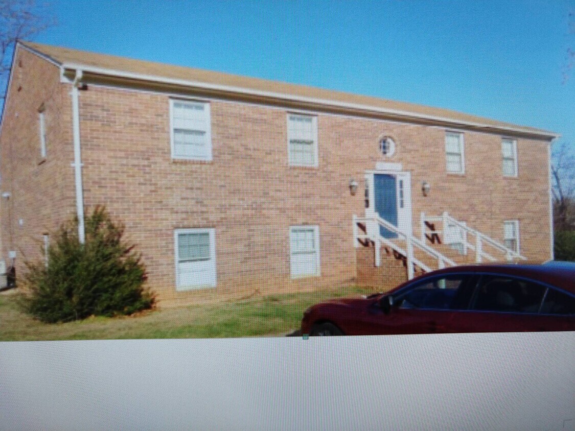 Primary Photo - 51 Blue Dr