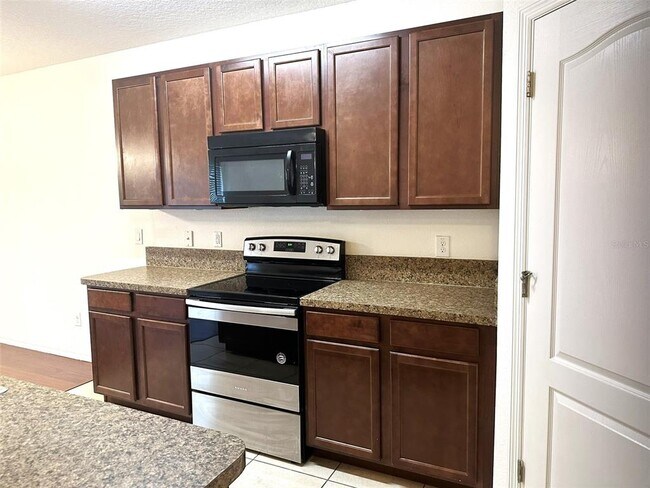 Foto del edificio - 16832 Citrus Pkwy
