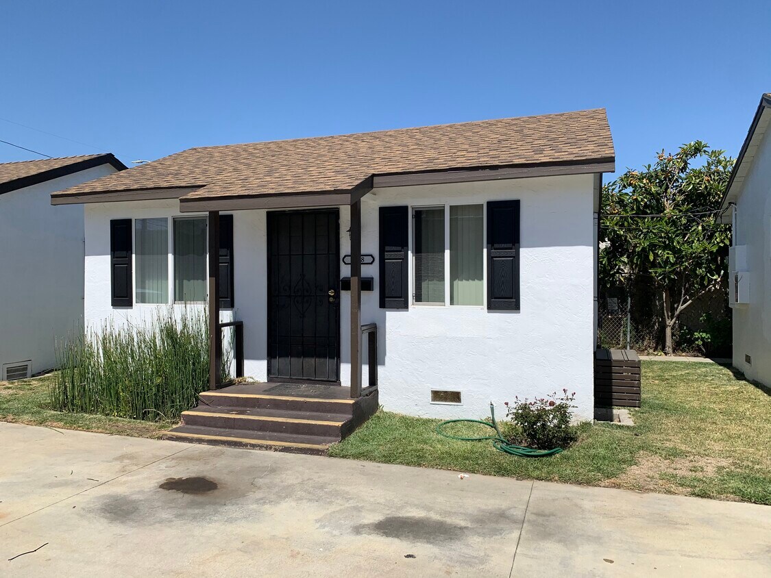 Building Photo - 836 Bay View Ave