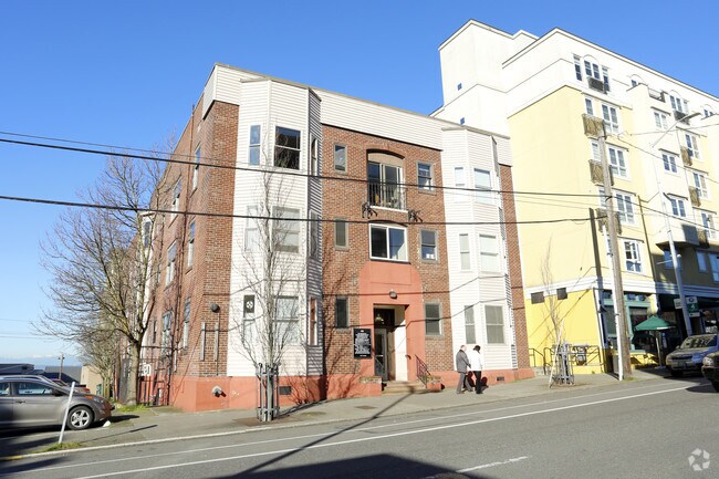 Building Photo - 419 Queen Anne Ave N