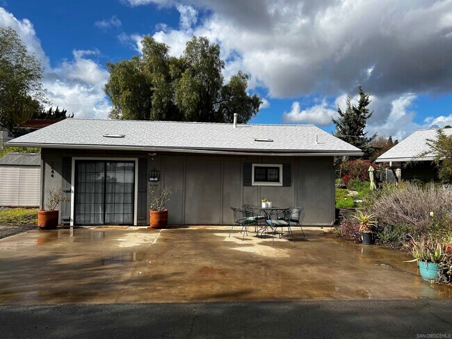 Building Photo - 2844 Sunkist Dr