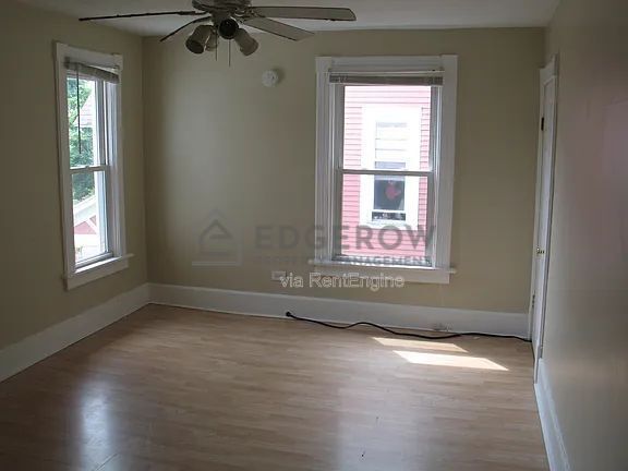 Foto del edificio - 635 Lafayette Ave NE