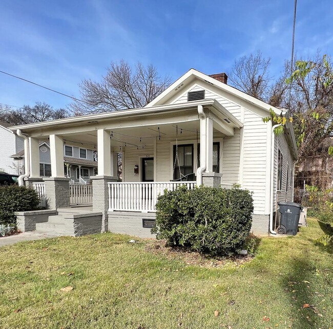 Foto del edificio - HISTORIC 4TH & GILL BUNGALOW STYLE HOME WITH FRONT PORCH!