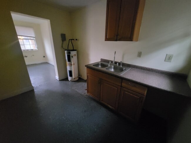 Building Photo - Pursley Court Apartments