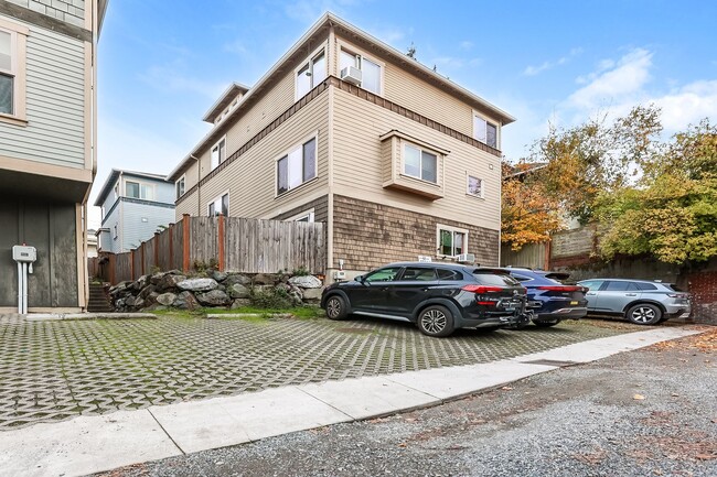 Foto del edificio - 3Bd Townhouse