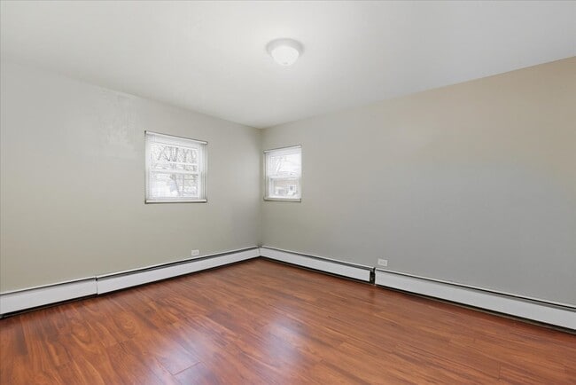 Foto del edificio - 337 Custer Ave